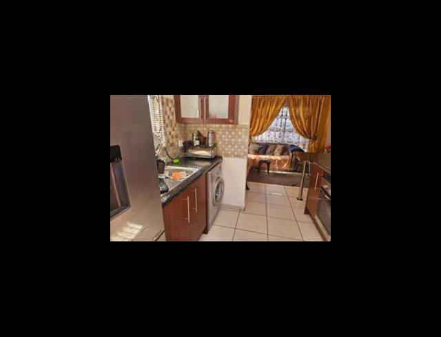 3 BEDROOM HOUSE FOR SALE IN THE ORCHARDS